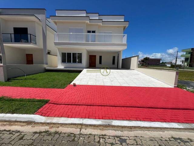 #132 - Casa em condomínio para Venda em Peruíbe - SP