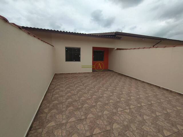 Casa para Venda em Peruíbe - 2