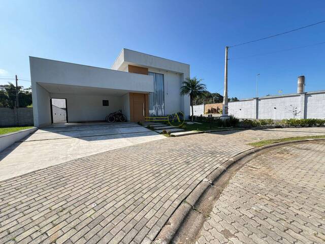 #653 - Casa em condomínio para Venda em Peruíbe - SP