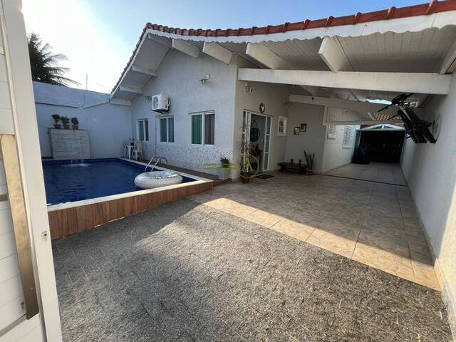 #654 - Casa para Venda em Peruíbe - SP