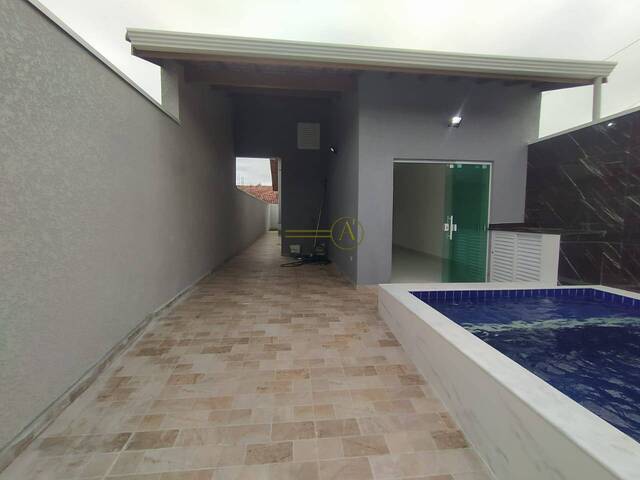 #658 - Casa para Venda em Peruíbe - SP