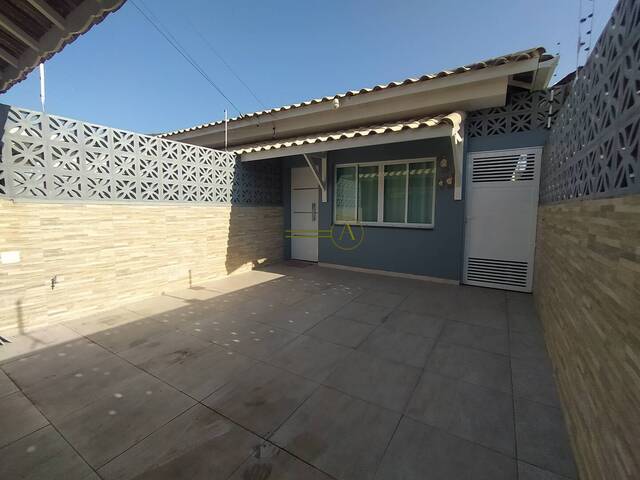 #680 - Casa para Venda em Peruíbe - SP