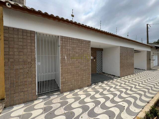 #135 - Sobrado para Venda em Peruíbe - SP