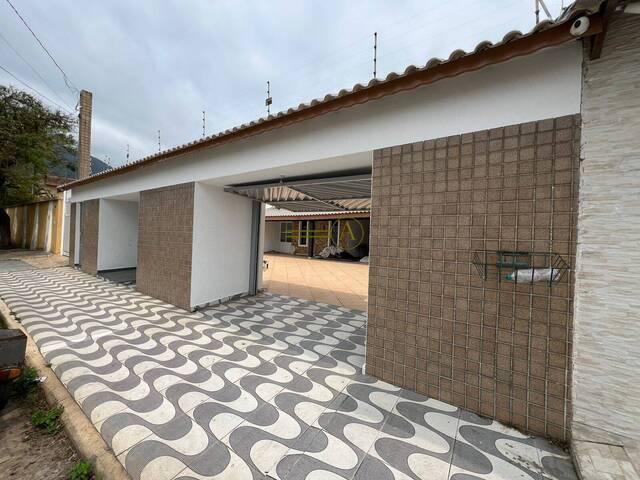 #135 - Sobrado para Venda em Peruíbe - SP