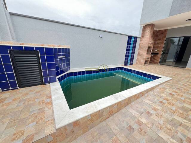 #696 - Casa para Venda em Peruíbe - SP