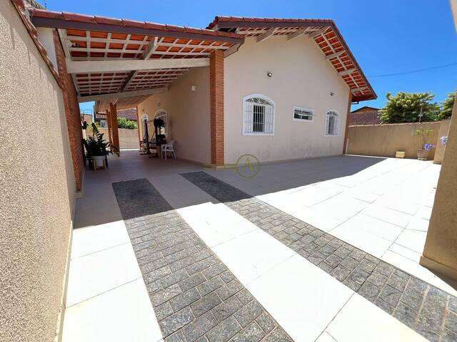 #713 - Casa para Venda em Peruíbe - SP