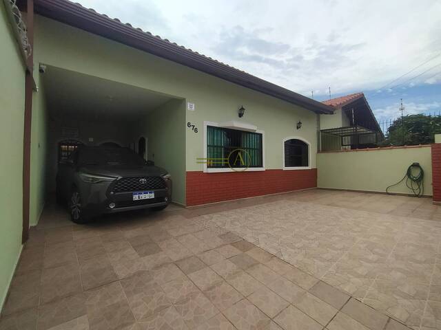 #720 - Casa para Venda em Peruíbe - SP