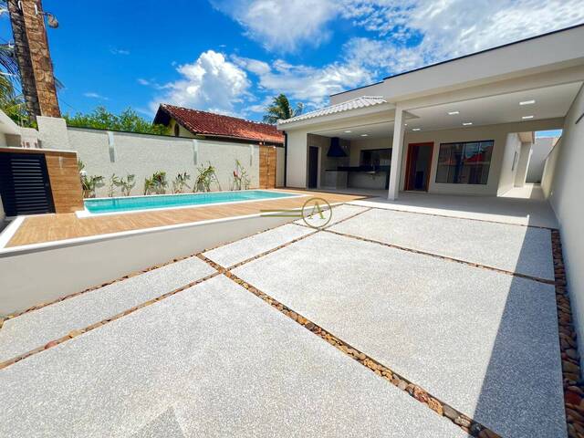 #728 - Casa para Venda em Peruíbe - SP