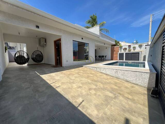 #733 - Casa para Venda em Peruíbe - SP