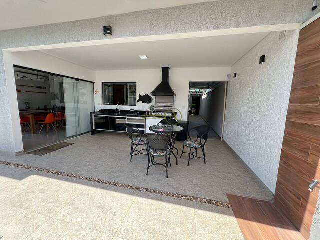 #733 - Casa para Venda em Peruíbe - SP