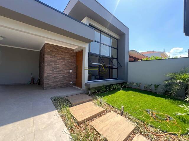 #736 - Casa para Venda em Peruíbe - SP