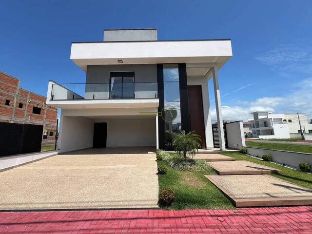 #60 - Sobrado para Venda em Peruíbe - SP
