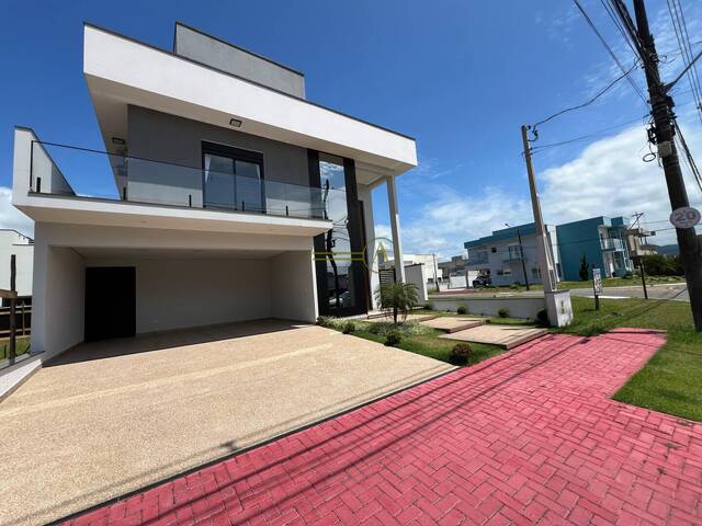 #60 - Sobrado para Venda em Peruíbe - SP
