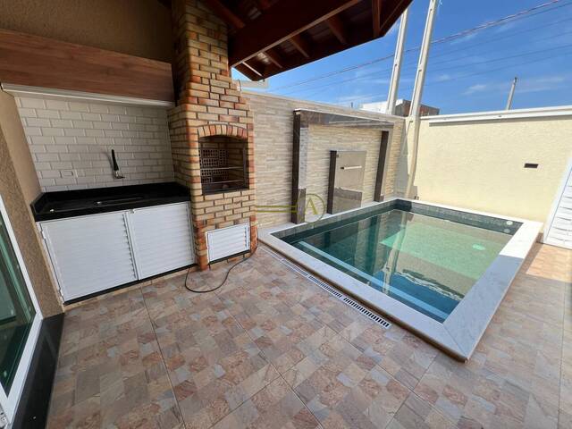 #742 - Casa para Venda em Peruíbe - SP
