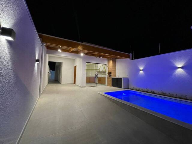 #744 - Casa para Venda em Peruíbe - SP