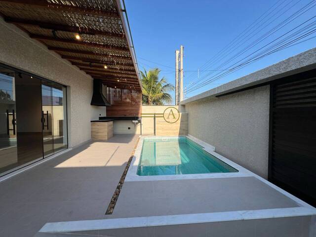 #786 - Casa para Venda em Peruíbe - SP