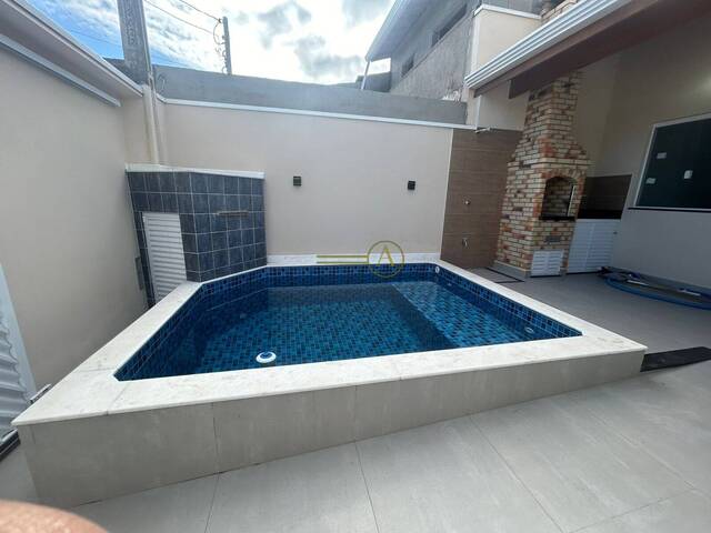 #800 - Casa para Venda em Peruíbe - SP