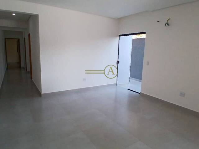 #805 - Casa para Venda em Peruíbe - SP