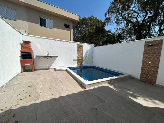 #820 - Casa para Venda em Peruíbe - SP