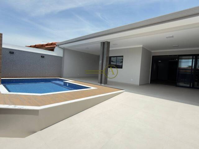 #839 - Casa para Venda em Peruíbe - SP