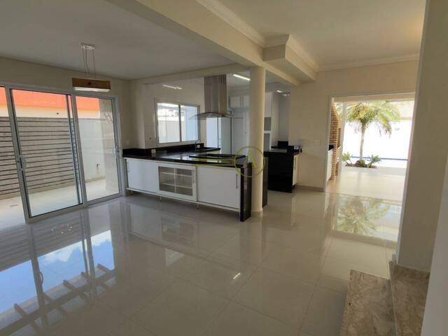 #841 - Casa em condomínio para Venda em Peruíbe - SP