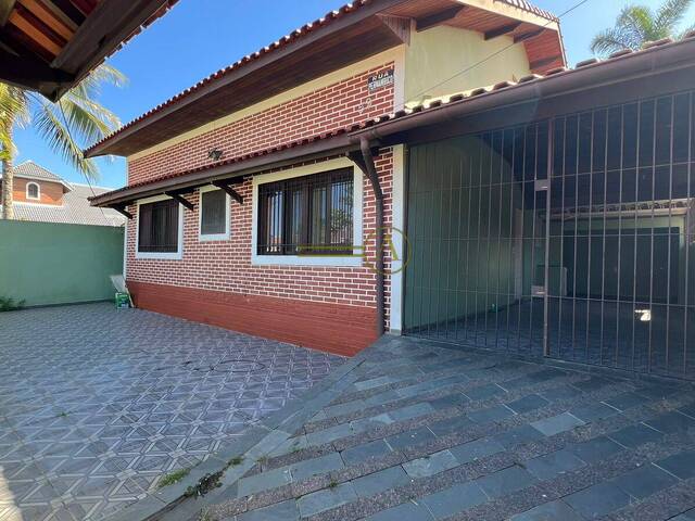 #886 - Casa para Venda em Peruíbe - SP