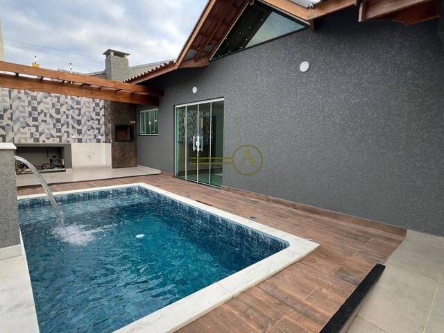 #889 - Casa para Venda em Peruíbe - SP
