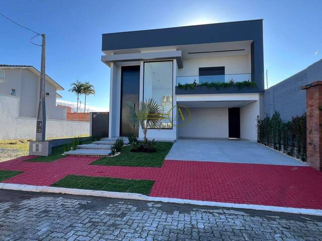 #890 - Casa em condomínio para Venda em Peruíbe - SP