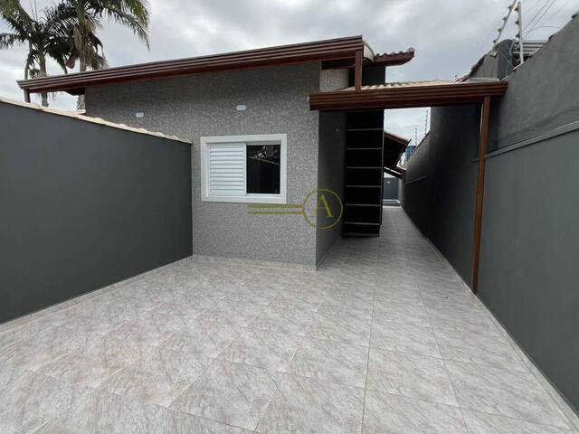 Casa para Venda em Peruíbe - 3