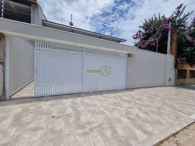#697 - Sobrado para Locação em Peruíbe - SP