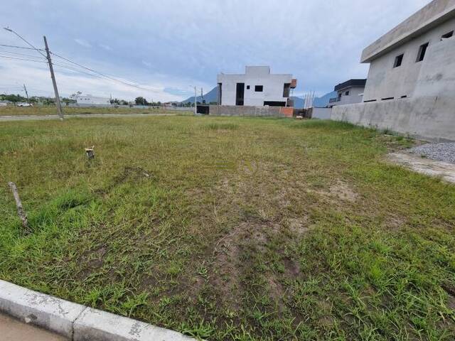 #107 - Terreno em condomínio para Venda em Peruíbe - SP