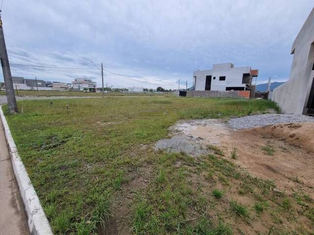 #107 - Terreno em condomínio para Venda em Peruíbe - SP