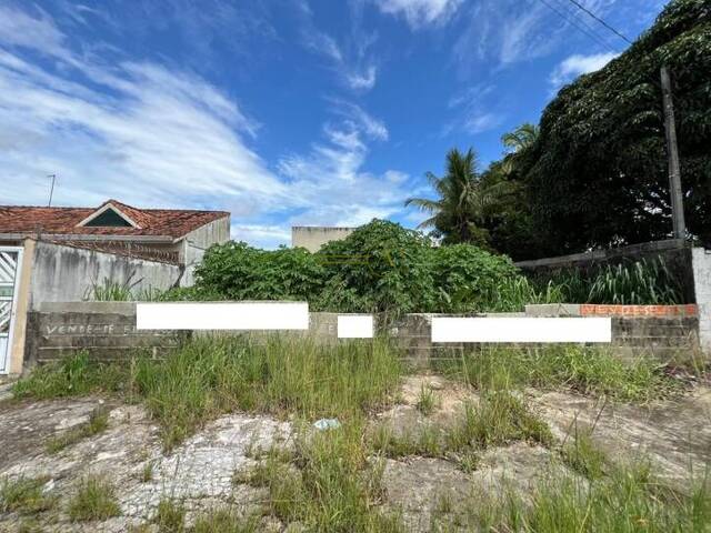 Venda em Parque D'Aville Residencial - Peruíbe