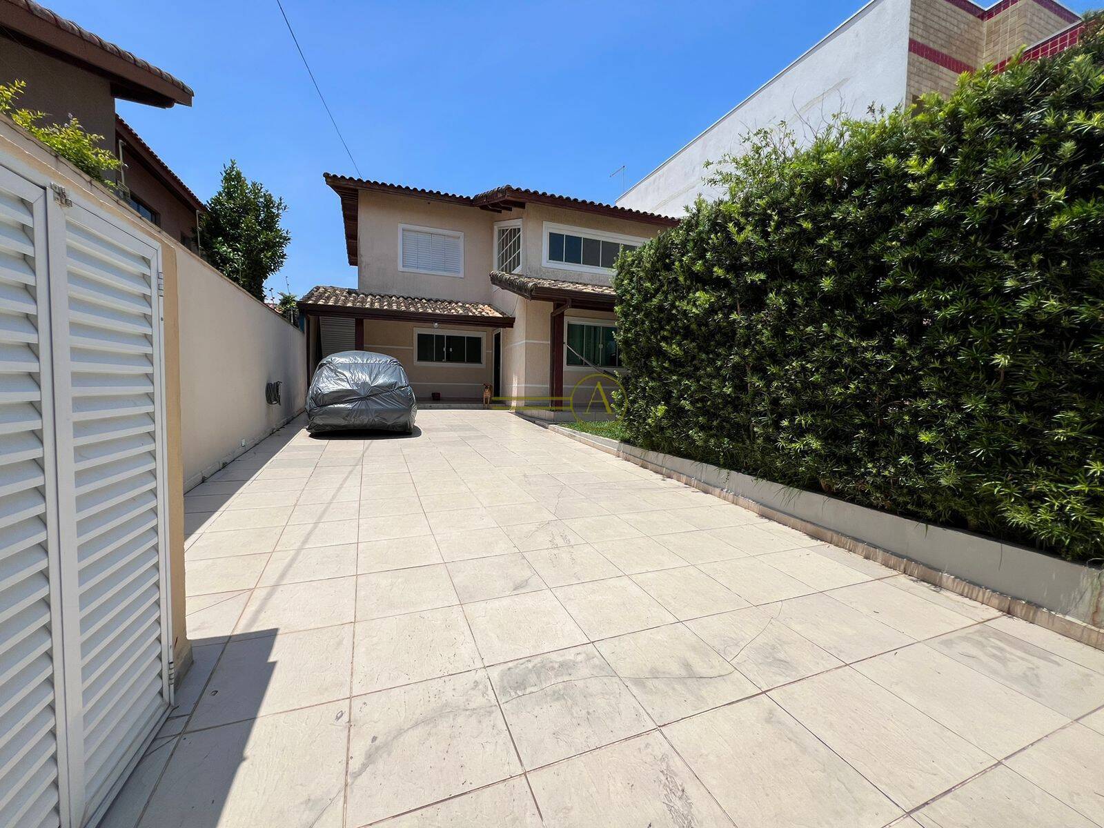 Sobrado, 4 quartos, 263 m² - Foto 1