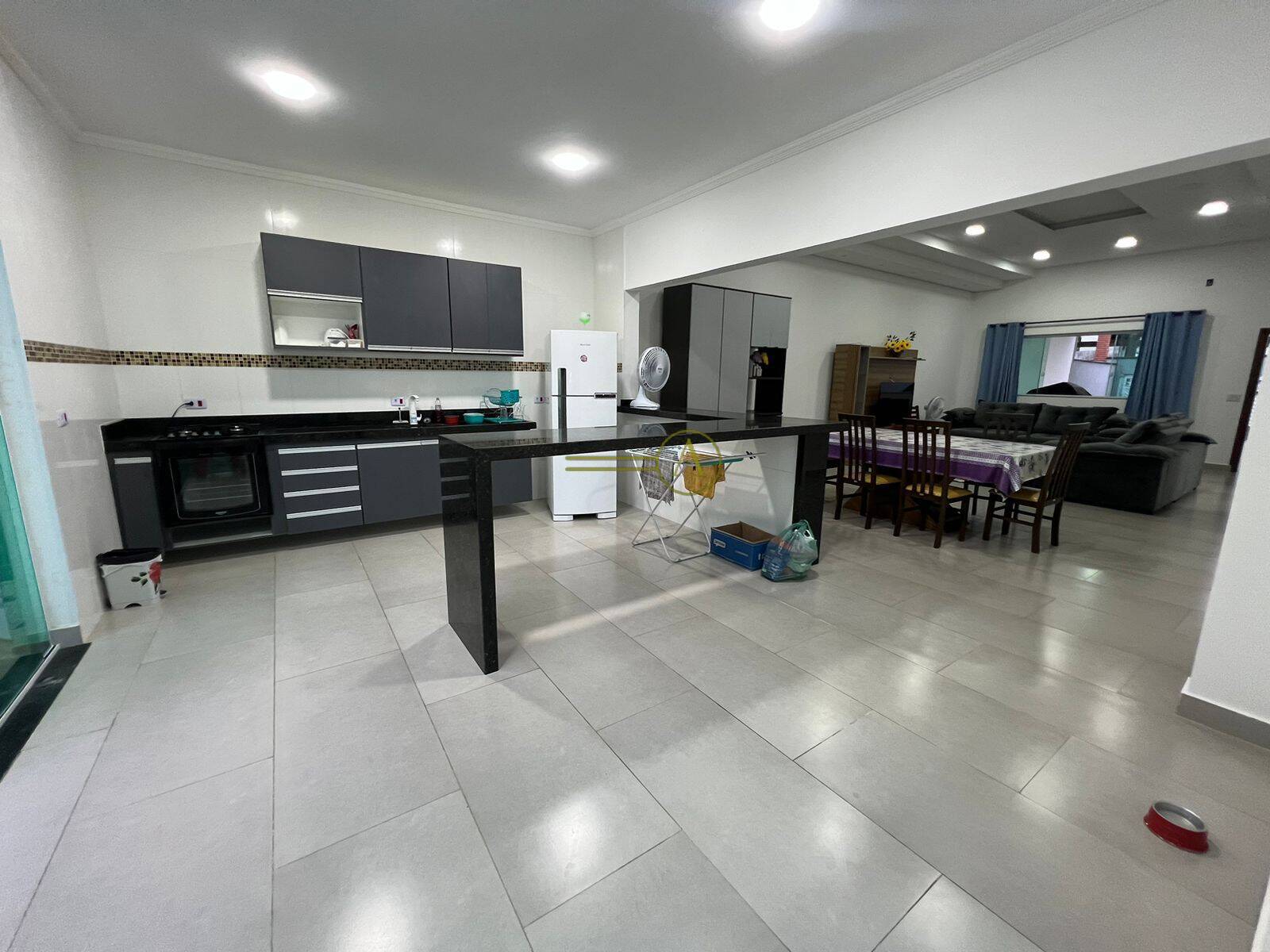 Casa, 3 quartos, 200 m² - Foto 10