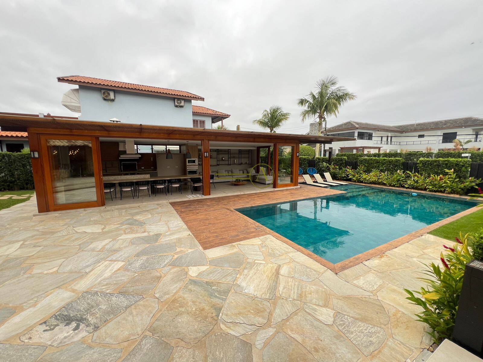 Casa de Condomínio à venda com 5 quartos, 650m² - Foto 48