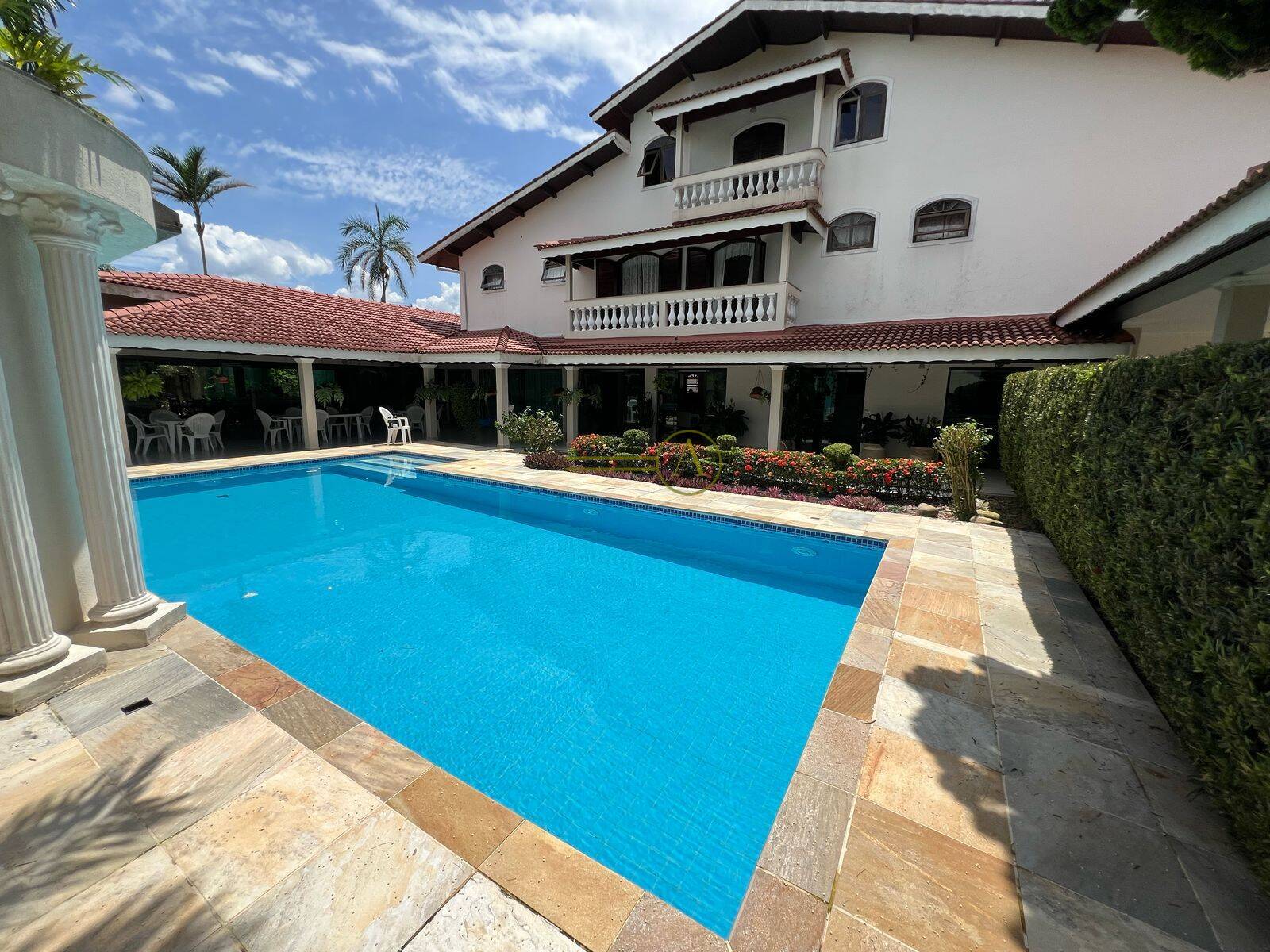 Casa de Condomínio à venda com 5 quartos, 750m² - Foto 2