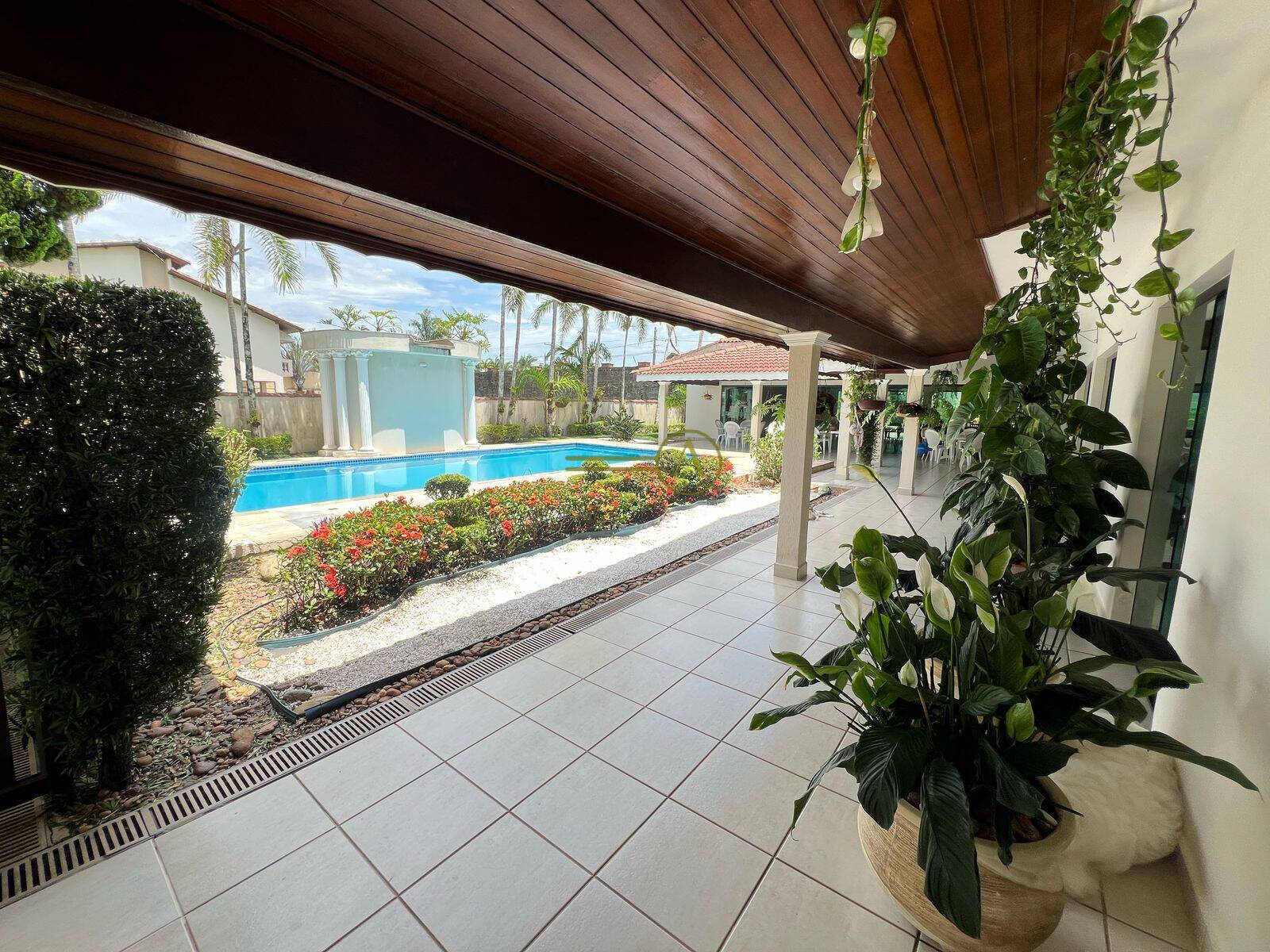 Casa de Condomínio à venda com 5 quartos, 750m² - Foto 58