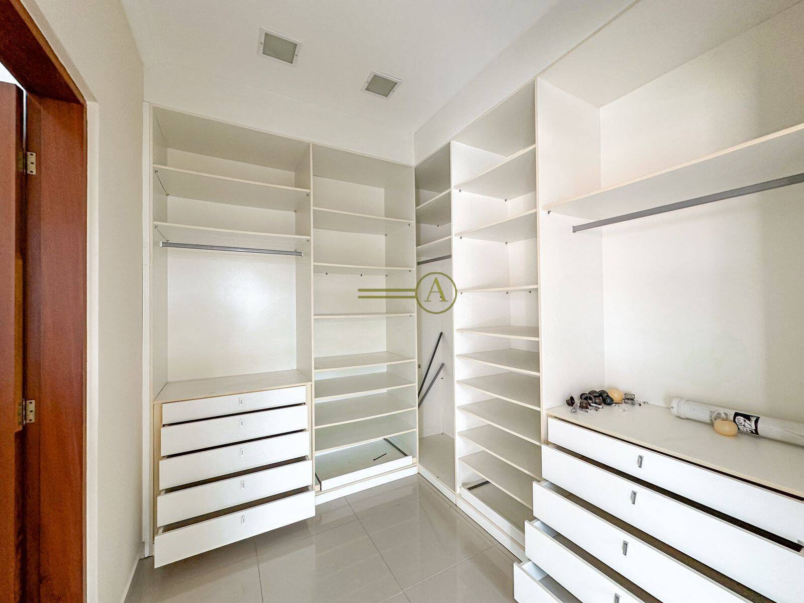 Casa à venda com 6 quartos, 448m² - Foto 26