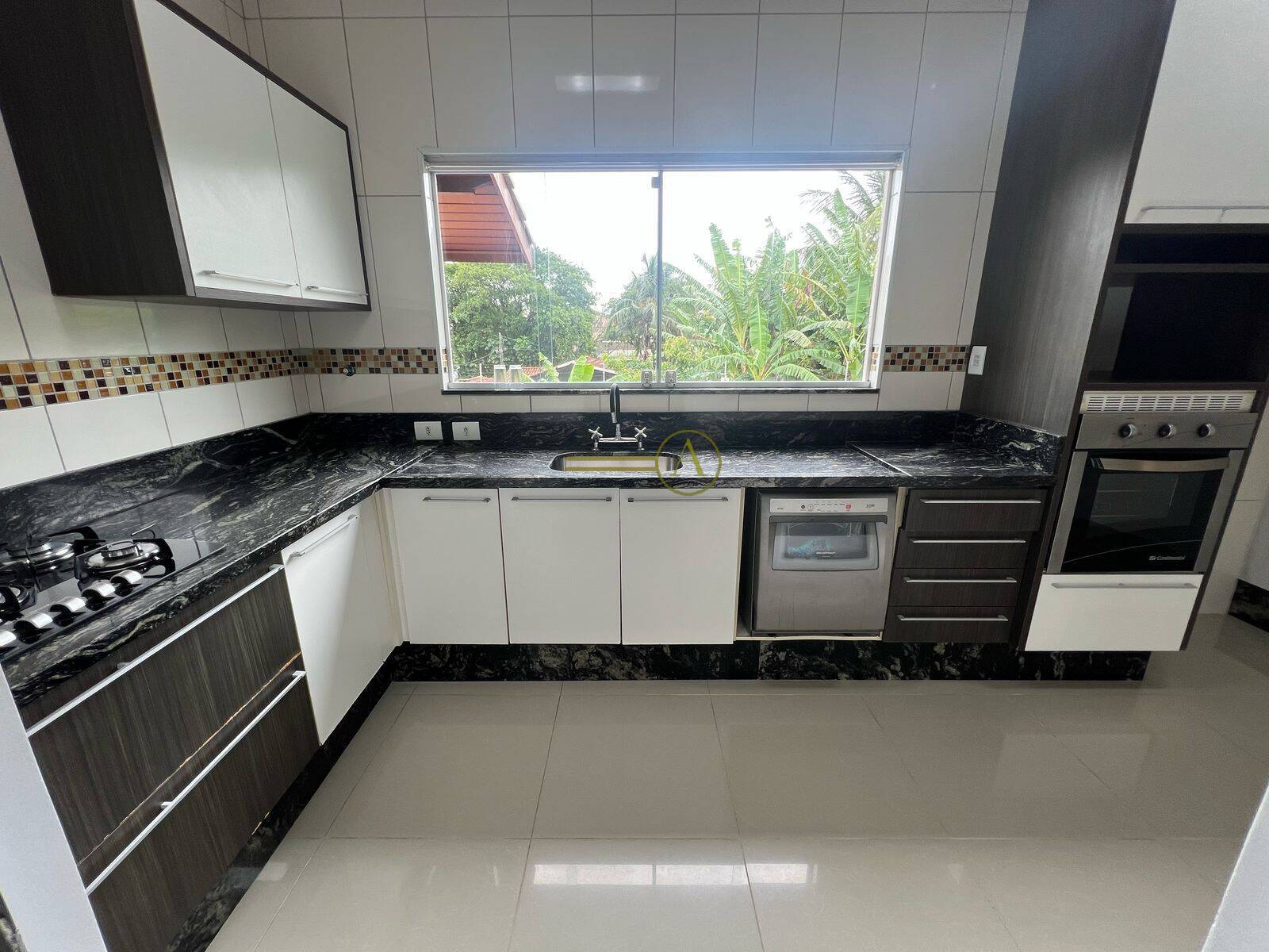 Casa à venda com 6 quartos, 448m² - Foto 15