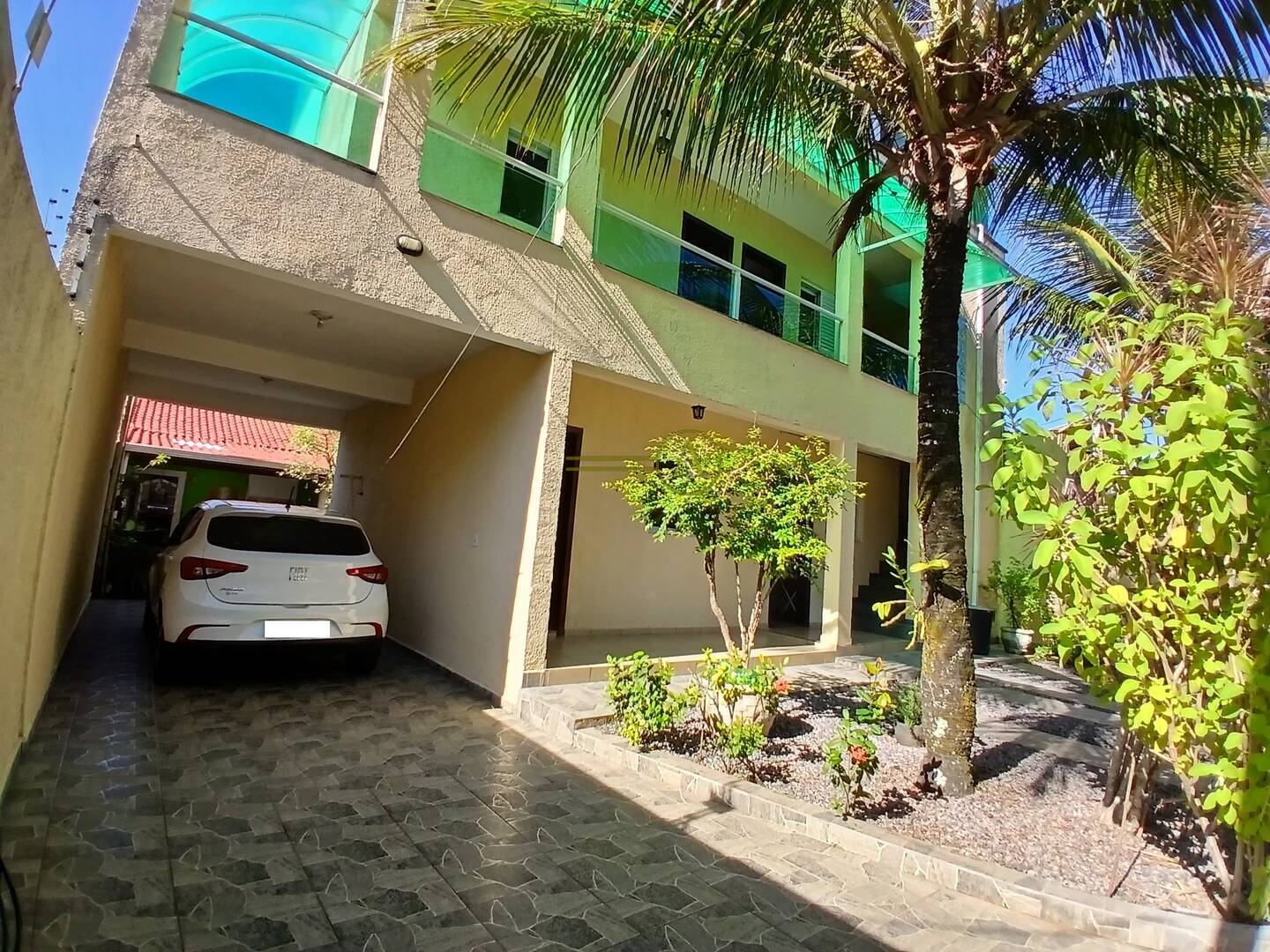 Casa à venda com 5 quartos, 209m² - Foto 1
