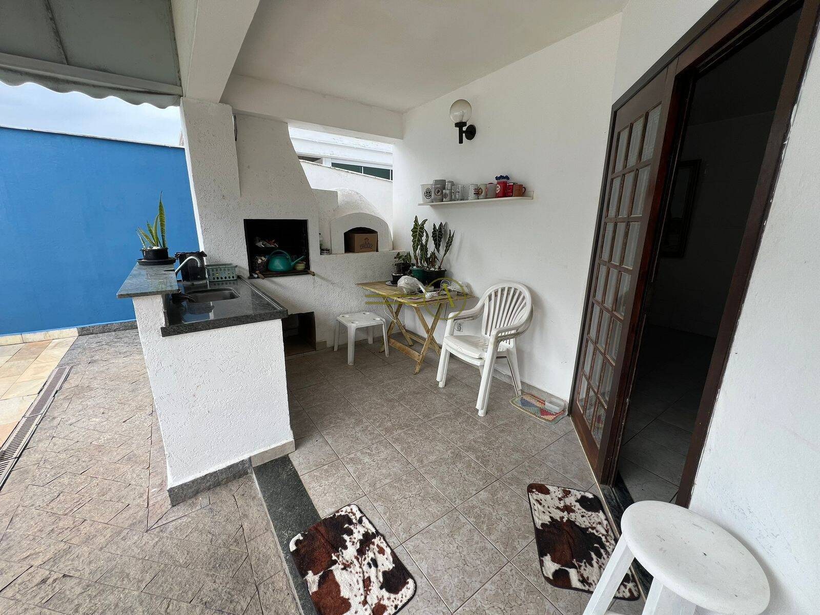 Casa à venda com 4 quartos, 177m² - Foto 4