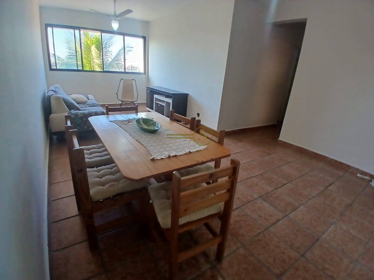 Apartamento à venda com 2 quartos, 72m² - Foto 3