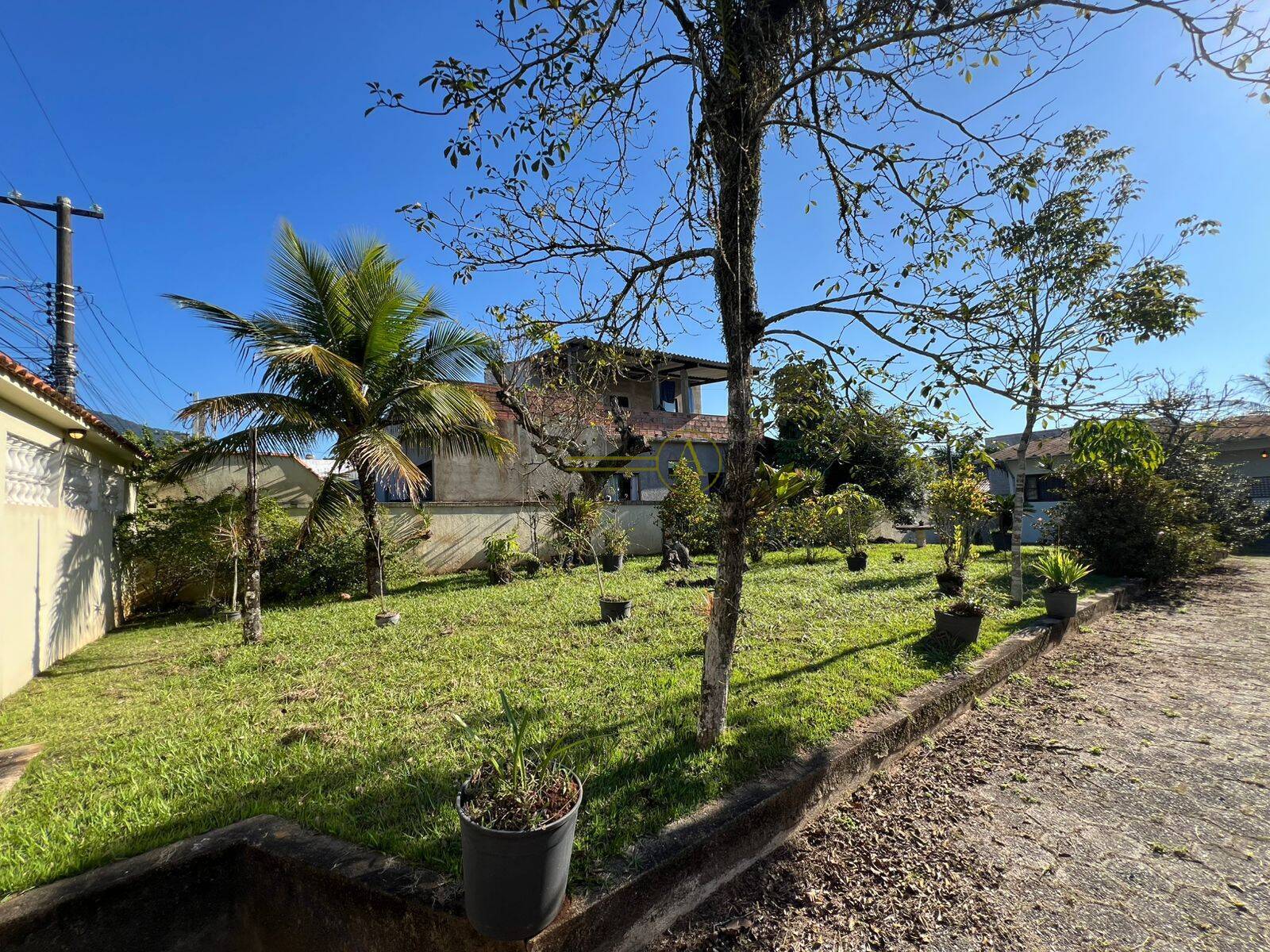 Casa à venda com 5 quartos, 248m² - Foto 3