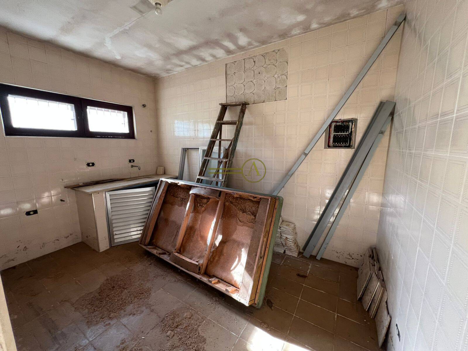 Casa à venda com 5 quartos, 248m² - Foto 26