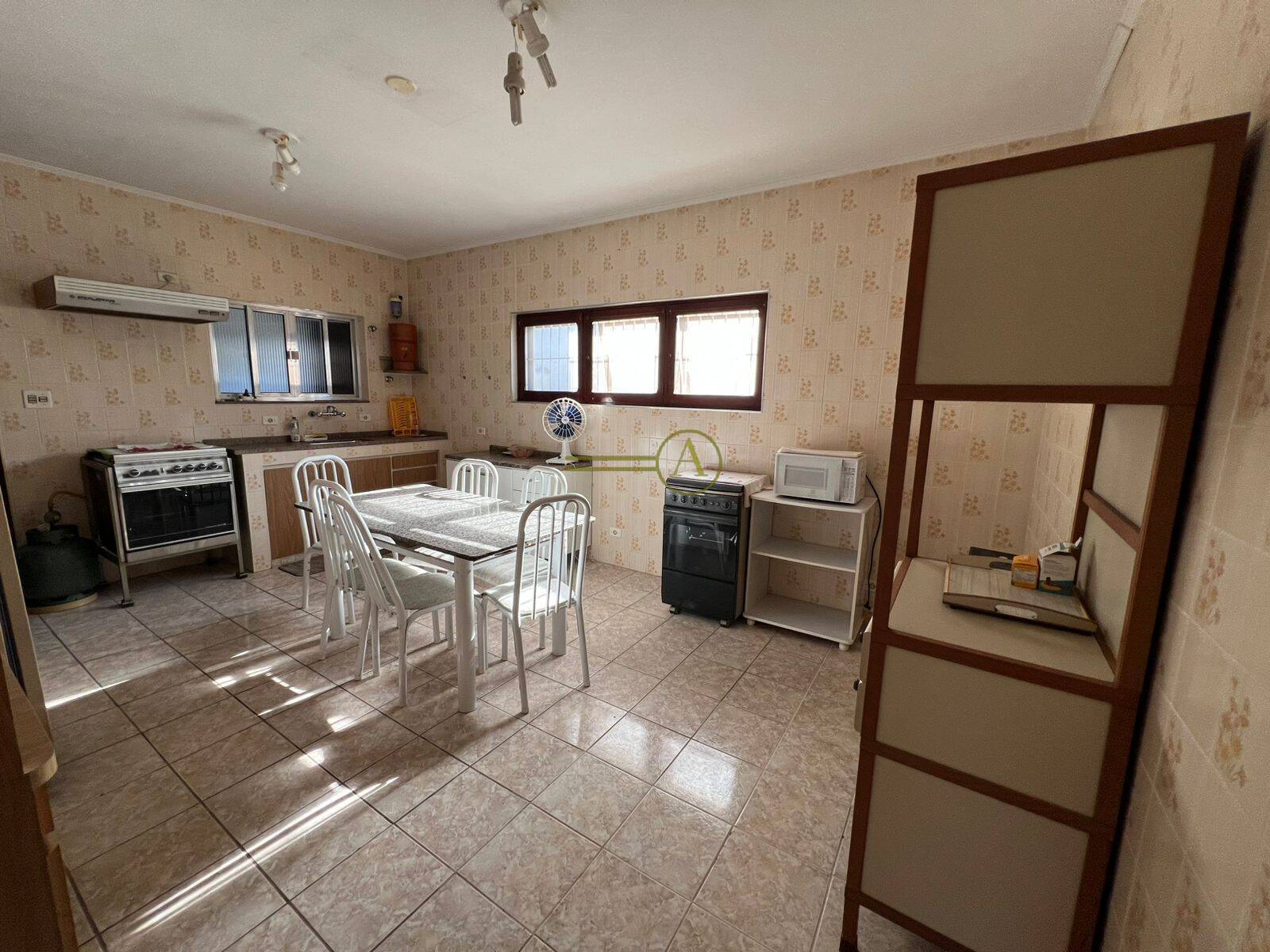 Casa à venda com 5 quartos, 248m² - Foto 18