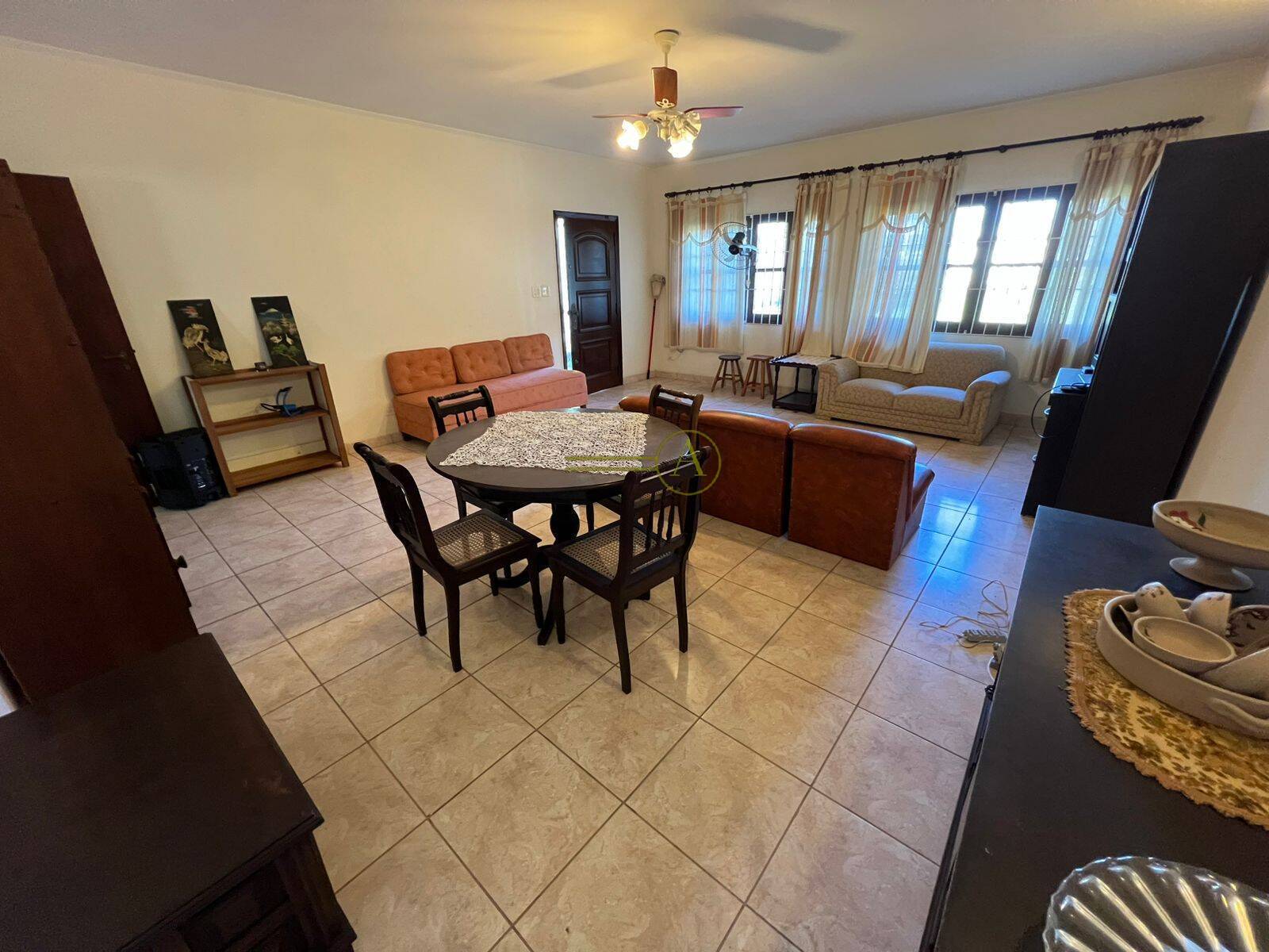 Casa à venda com 5 quartos, 248m² - Foto 15