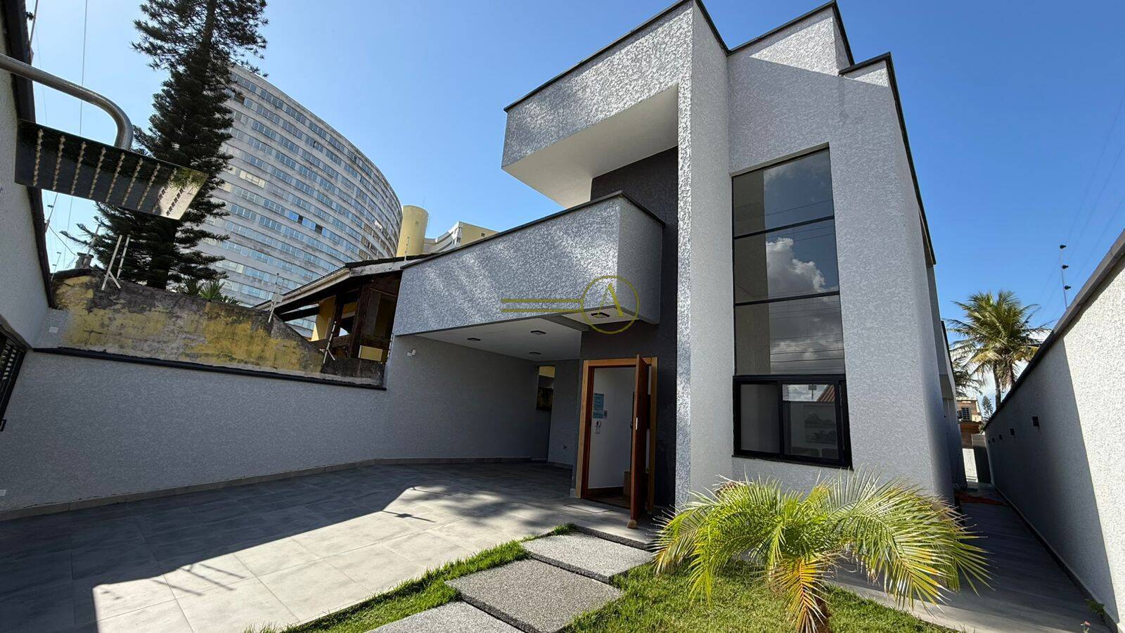 Casa, 4 quartos, 225 m² - Foto 2