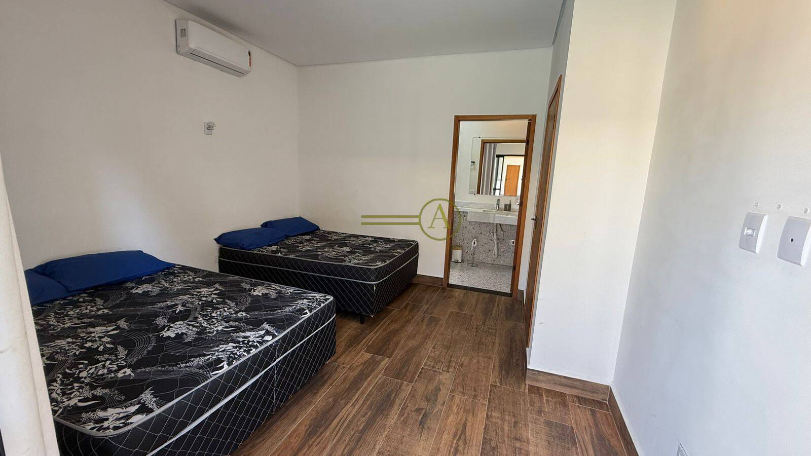 Casa, 4 quartos, 225 m² - Foto 18