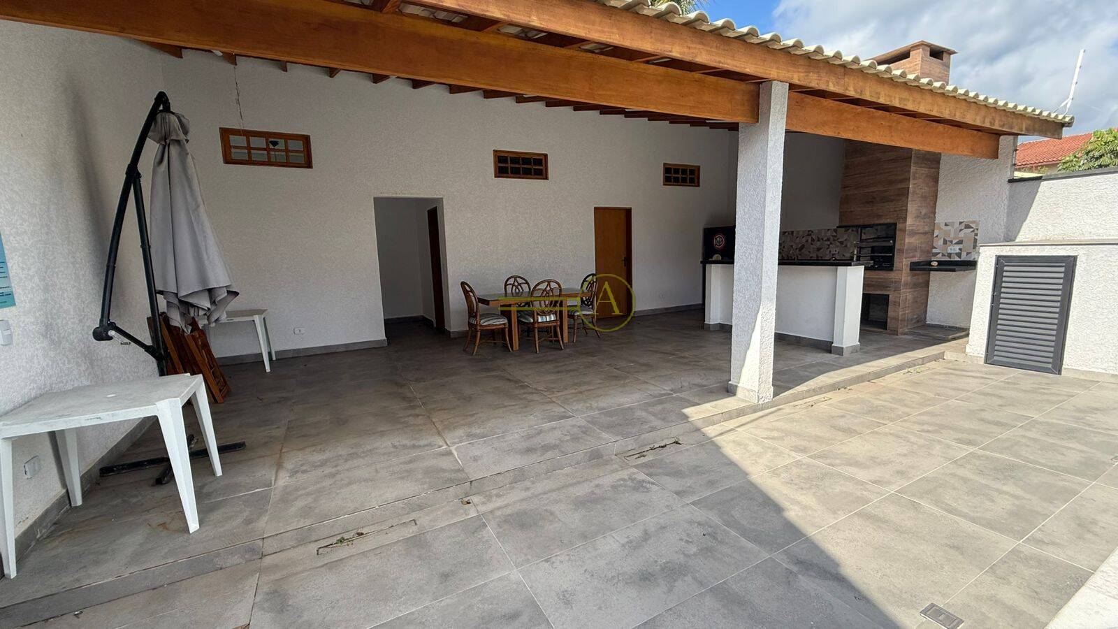 Casa, 4 quartos, 225 m² - Foto 26